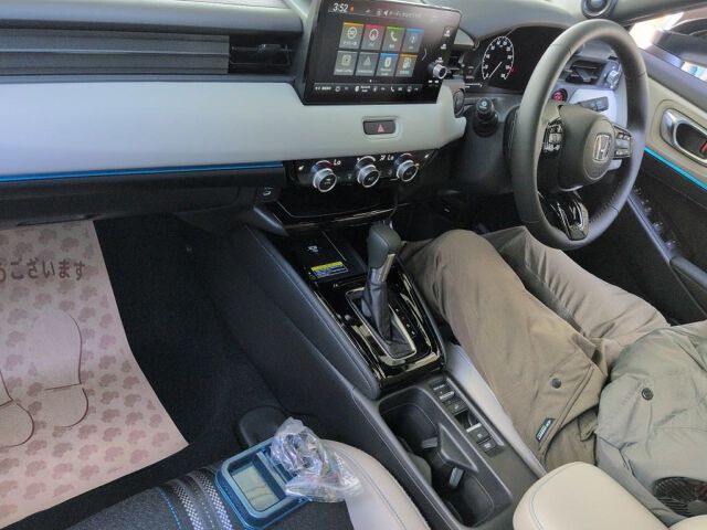 2026 Honda Vezel HV E:HEV Z Pre auction photo 3
