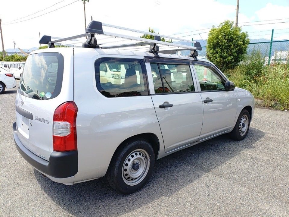 2018 Toyota Probox auction photo 2