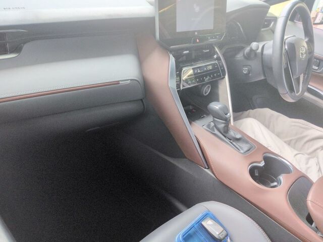 2023 Toyota Harrier Z auction photo 3