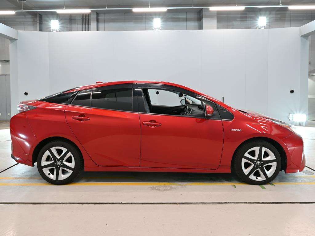 2018 Toyota Prius A Touring Selection auction photo 3