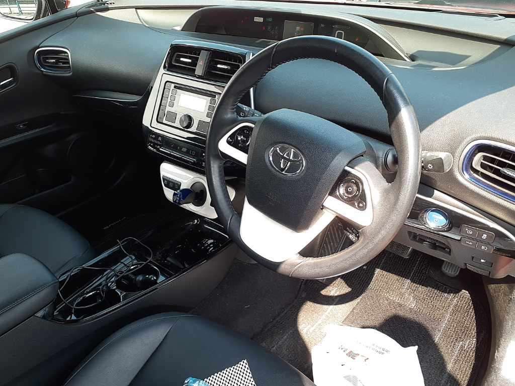 2018 Toyota Prius A Touring Selection auction photo 9