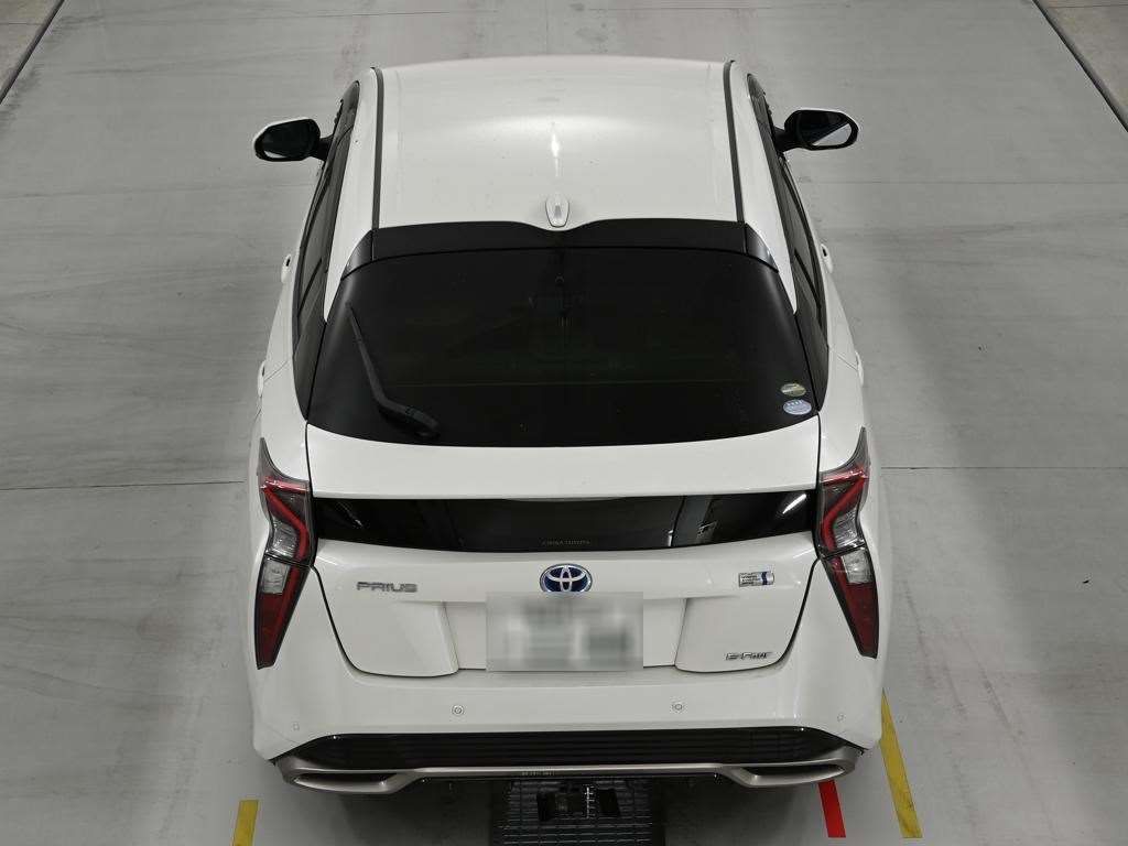 2016 Toyota Prius A Premium Touring Selection 4WD auction photo 8