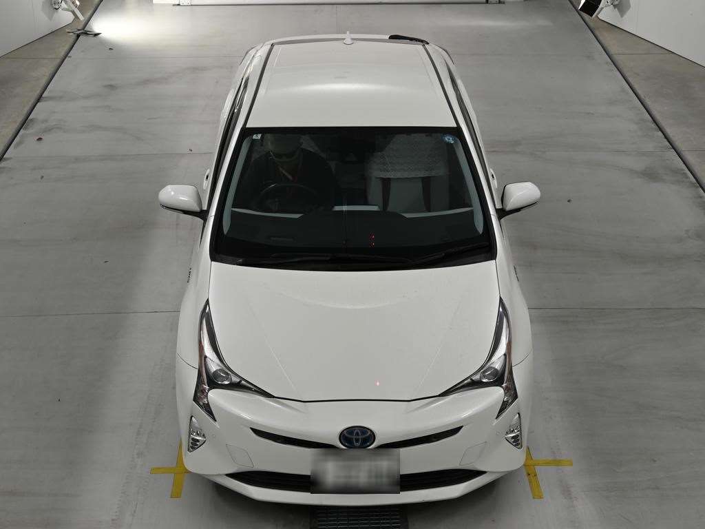 2016 Toyota Prius A Premium Touring Selection 4WD auction photo 7