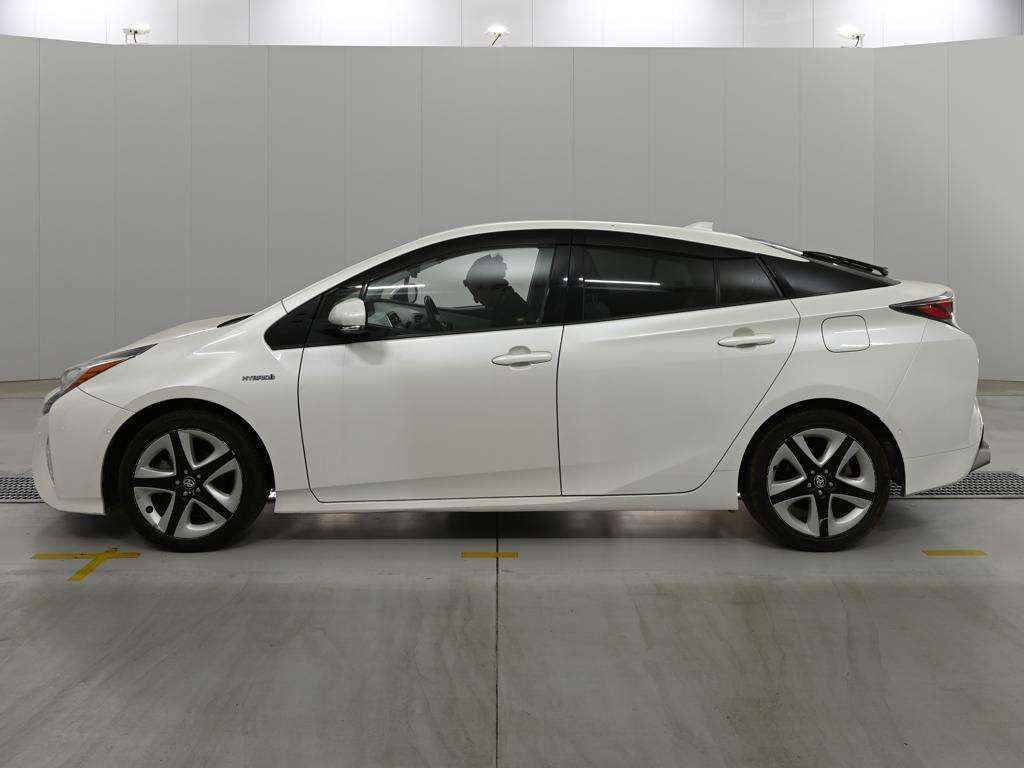 2016 Toyota Prius A Premium Touring Selection 4WD auction photo 4