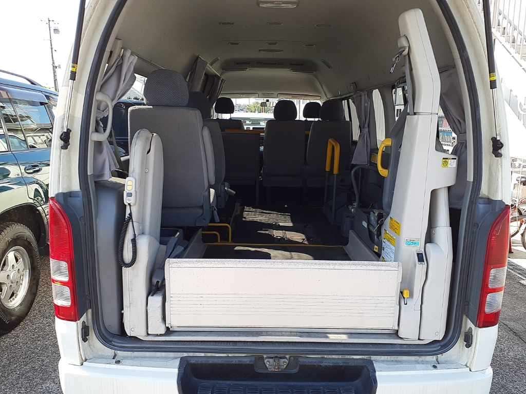 2010 Toyota Hiace GL ウェルキャブクルマイスBタイフ auction photo 12