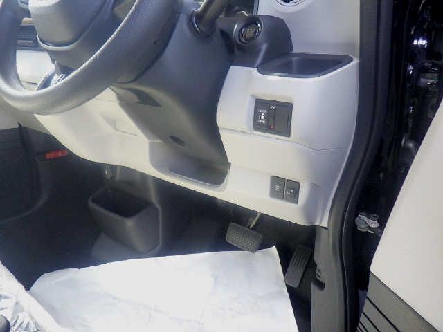 2026 Honda N-BOX base auction photo 6