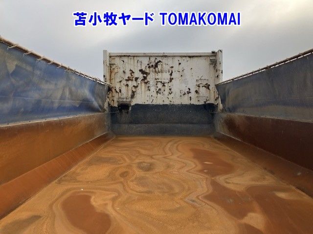 2005 Isuzu Giga dump auction photo 17