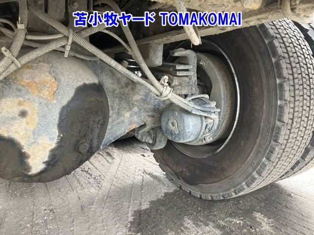 2005 Isuzu Giga dump auction photo 8