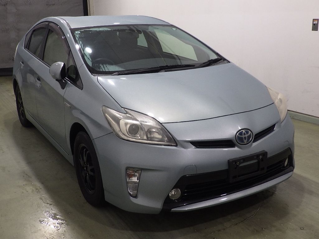 Japan Auction Vehicles 9 2013 Toyota Prius G auction photo