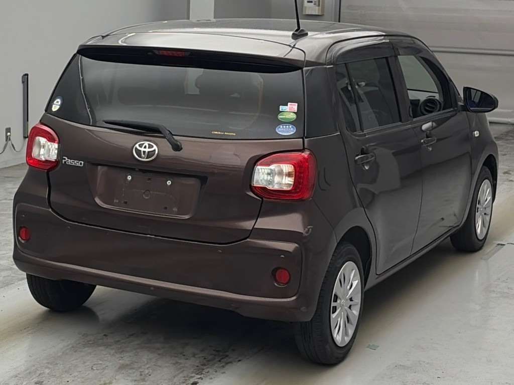 2019 Toyota Passo X LパッケージS auction photo 2