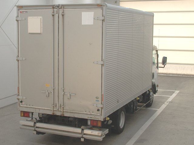 2017 Isuzu Elf Van auction photo 2