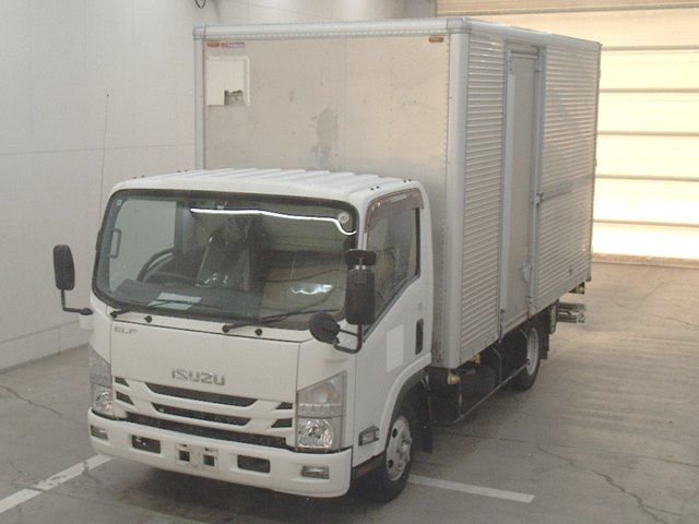 2017 Isuzu Elf Van Japan auction vehicle