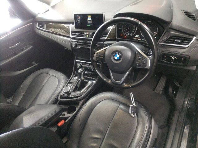 2015 BMW 2 Series 218i Gran Tourer auction photo 3