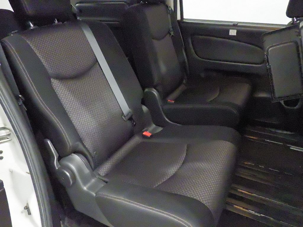 2013 Nissan Serena Highway Star S Hybrid auction photo 7