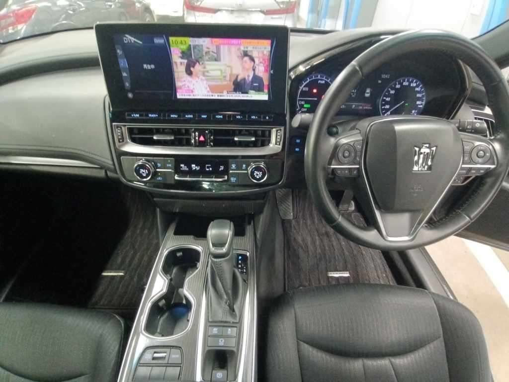 2021 Toyota Crown auction photo 11