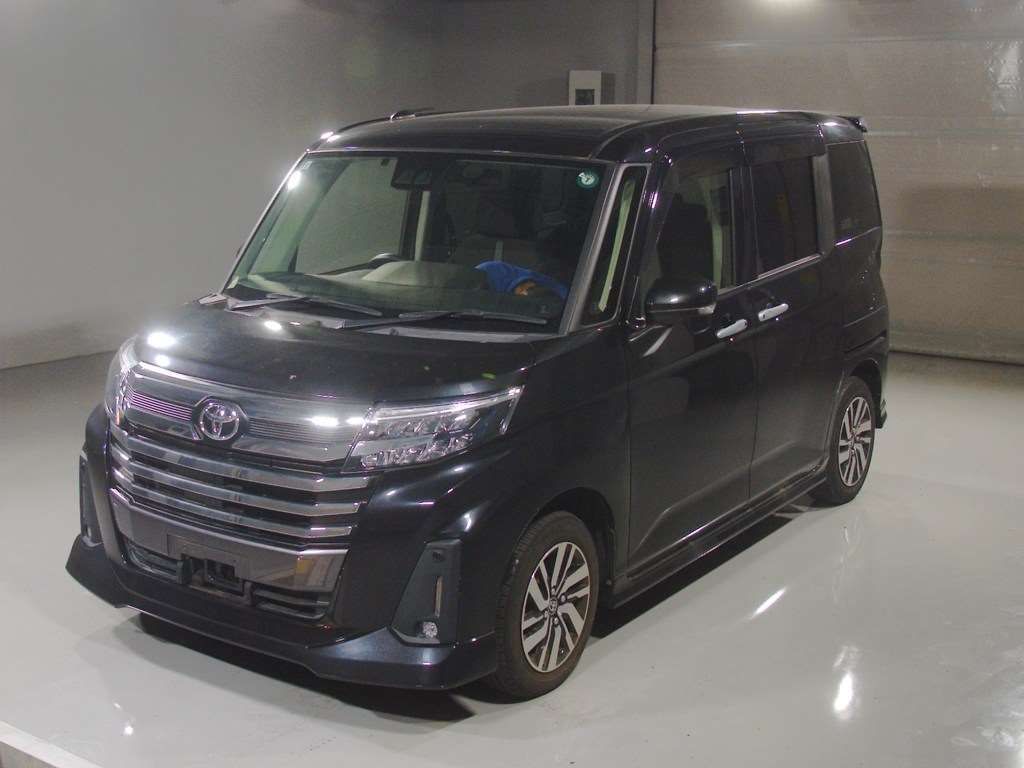 2021 Toyota Roomy Custom G Japan auction vehicle