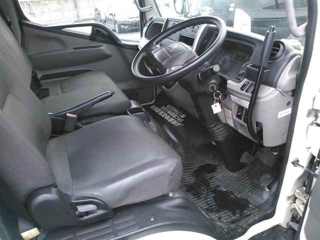 2016 Mitsubishi Fuso Canter 2.0t dump truck auction photo 3