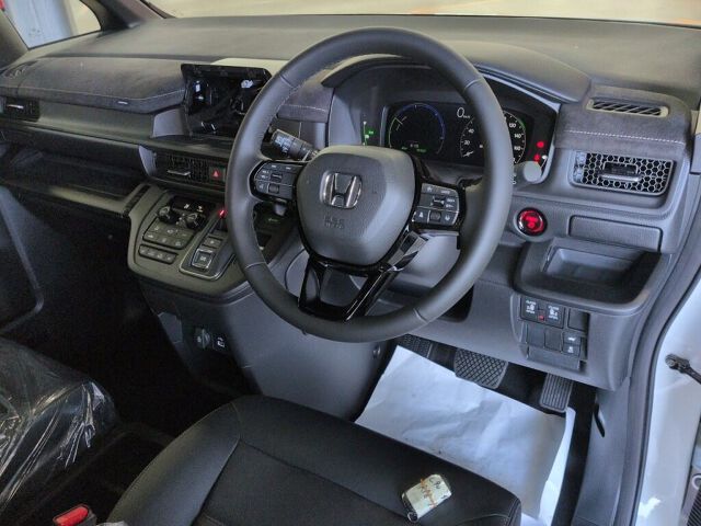 2026 Honda Stepwgn EHEV PL Black E auction photo 3