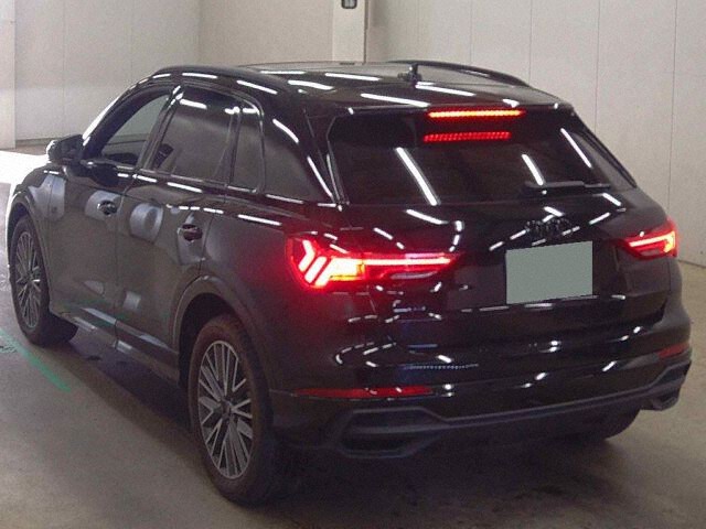 2023 Audi Q3 35TFSI Sライン auction photo 2
