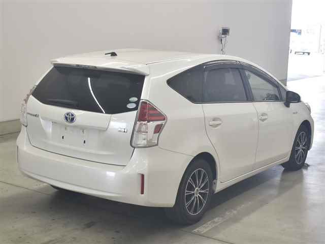 2015 Toyota Prius Alpha S auction photo 5