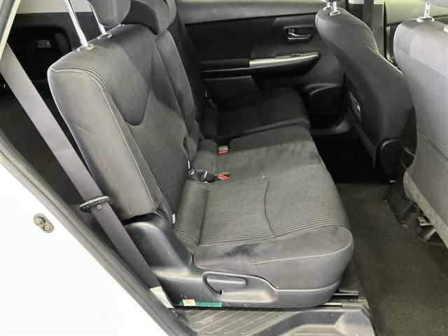 2015 Toyota Prius Alpha S auction photo 7