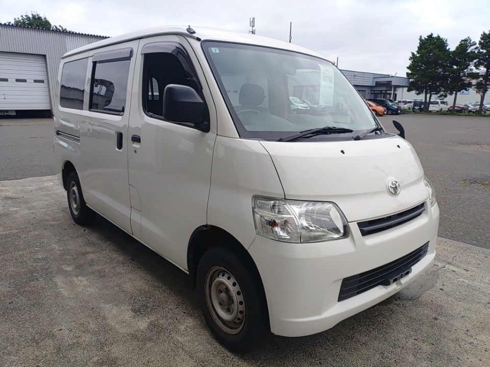 2019 Toyota LiteAce auction photo 4