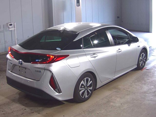 2020 Toyota Prius PHEV S Navi Package auction photo 5