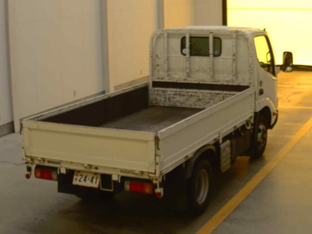 2021 Toyota Dyna Flatbed auction photo 2