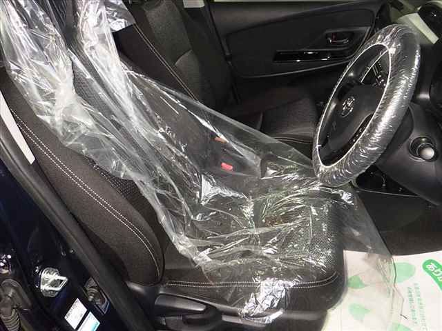 2019 Toyota Vitz FセーフティエディションIII auction photo 9