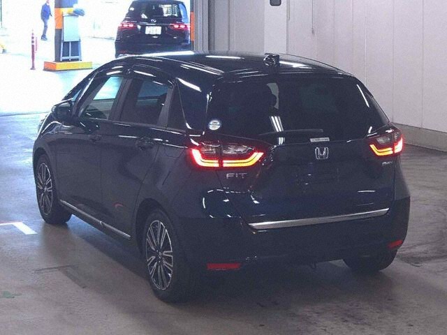 2023 Honda Fit EHEVリュクス auction photo 2