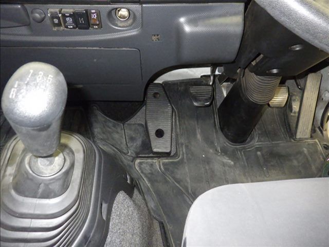 2021 Isuzu Forward Wing auction photo 8