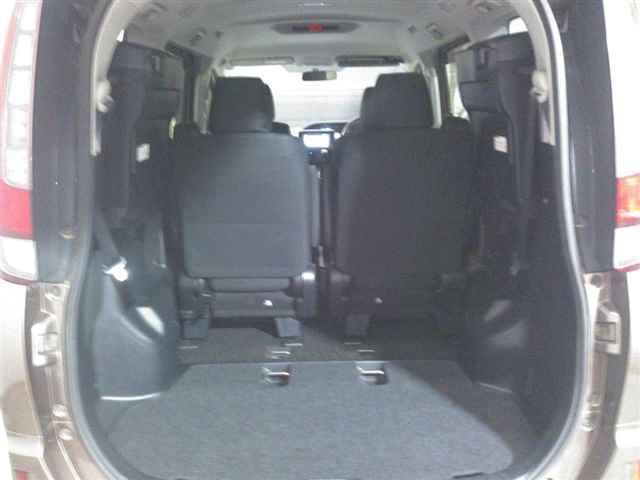 2014 Toyota Noah 4WD X auction photo 7