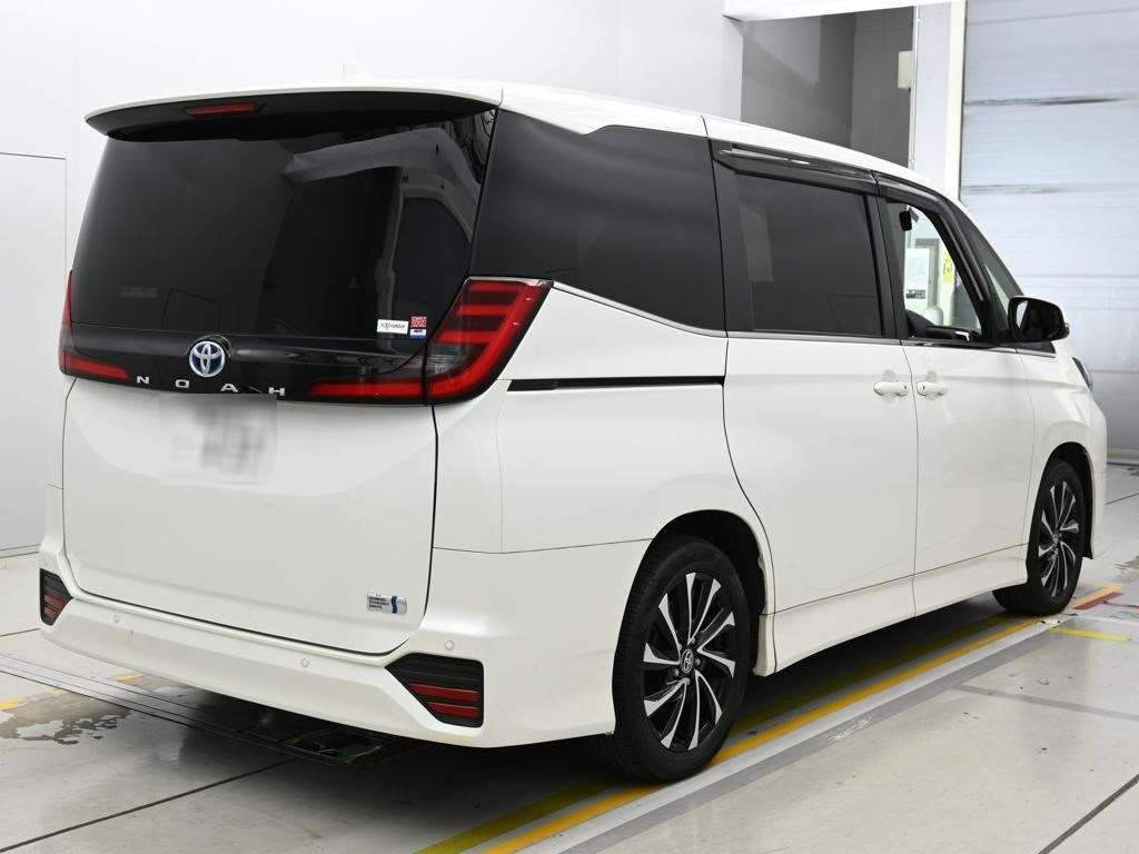 2022 Toyota Noah ハイブリッドS-Z auction photo 2