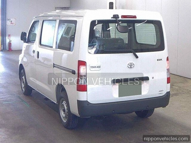 2026 Toyota TownAce Van DX 4WD auction photo 2