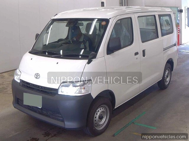 2026 Toyota TownAce Van DX 4WD auction photo 4