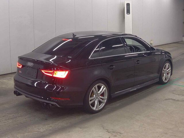 2015 Audi S3 Sedan ベースグレード 4WD auction photo 5