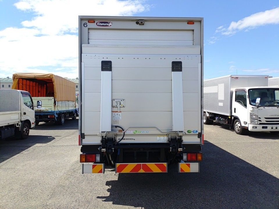 2021 Isuzu Elf auction photo 5