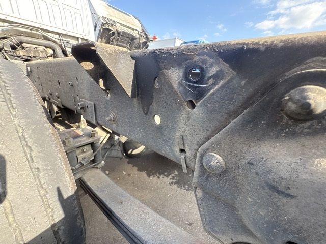 2011 Isuzu Elf シャーシ auction photo 14
