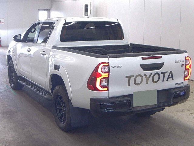 2024 Toyota Hilux Z GRスポーツ 4WD auction photo 2