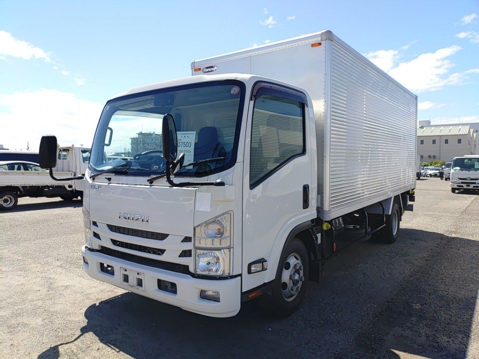 2021 Isuzu Elf Japan auction vehicle