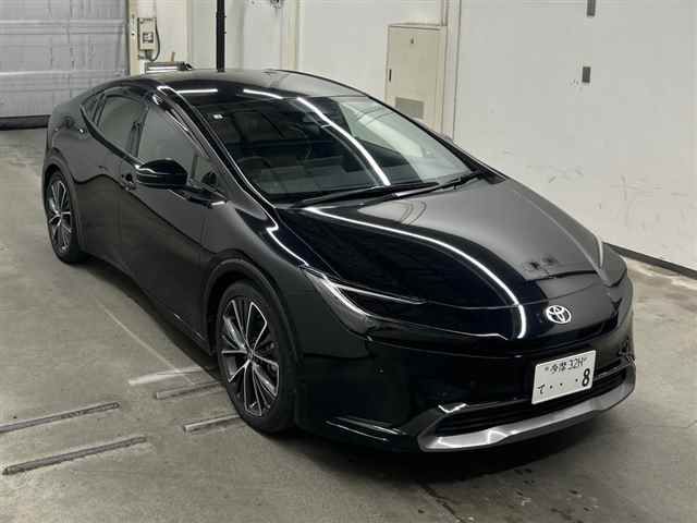 Japan Auction Vehicles 10 2023 Toyota Prius Z auction photo