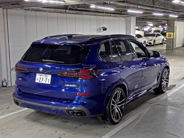 2024 BMW BMW X5 M 60i xDrive auction photo 3