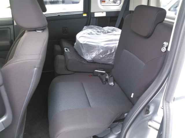 2021 Toyota Roomy X auction photo 9