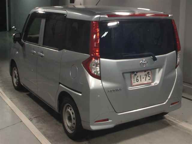 2021 Toyota Roomy X auction photo 2