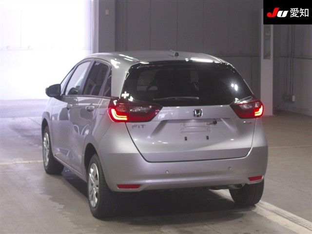 2023 Honda Fit e HEVベーシック 4WD auction photo 2