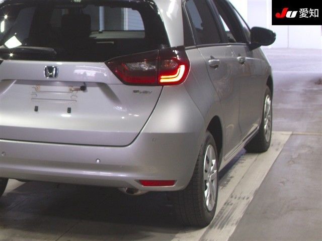 2023 Honda Fit e HEVベーシック 4WD auction photo 8