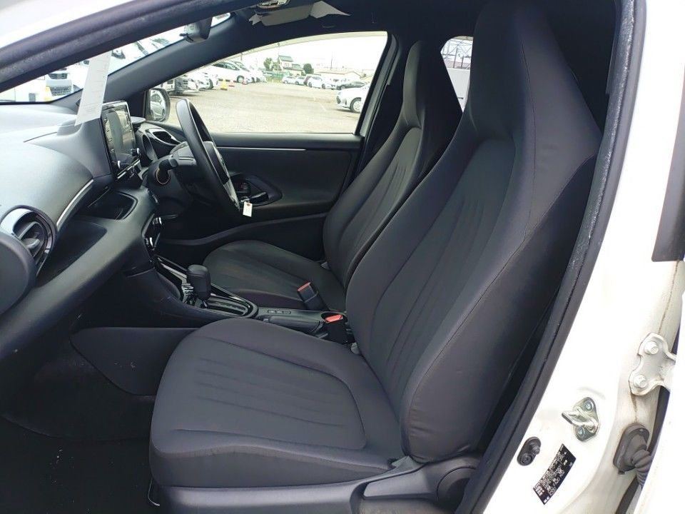 2021 Toyota Yaris auction photo 16