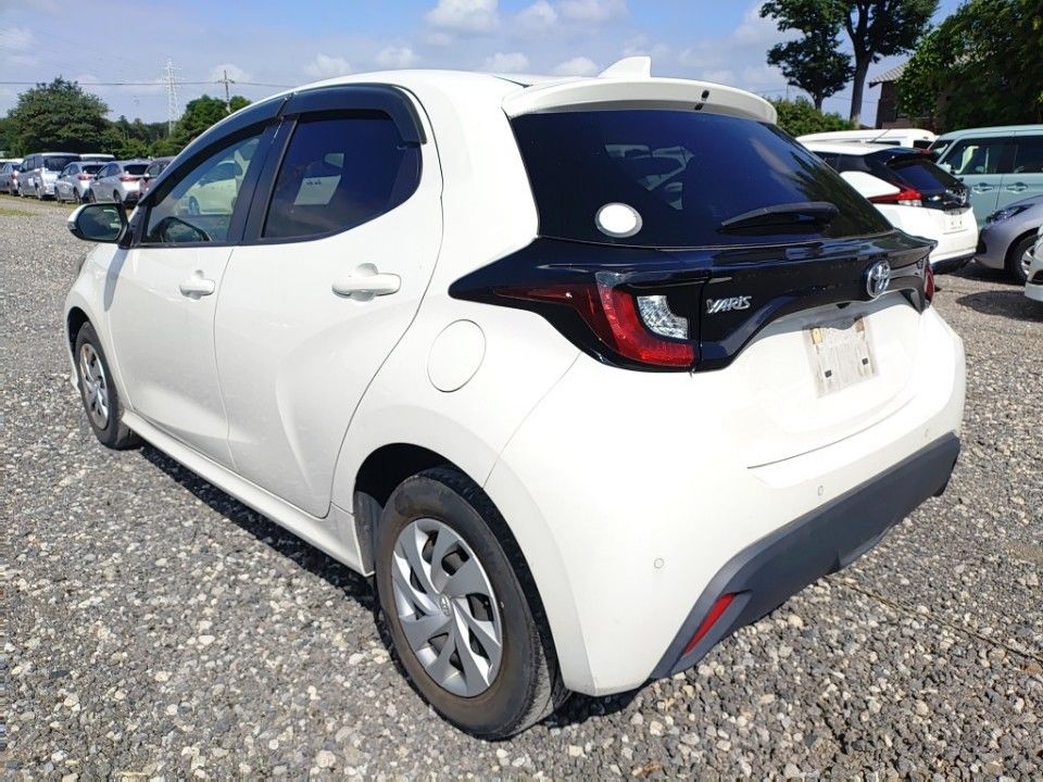 2021 Toyota Yaris auction photo 6