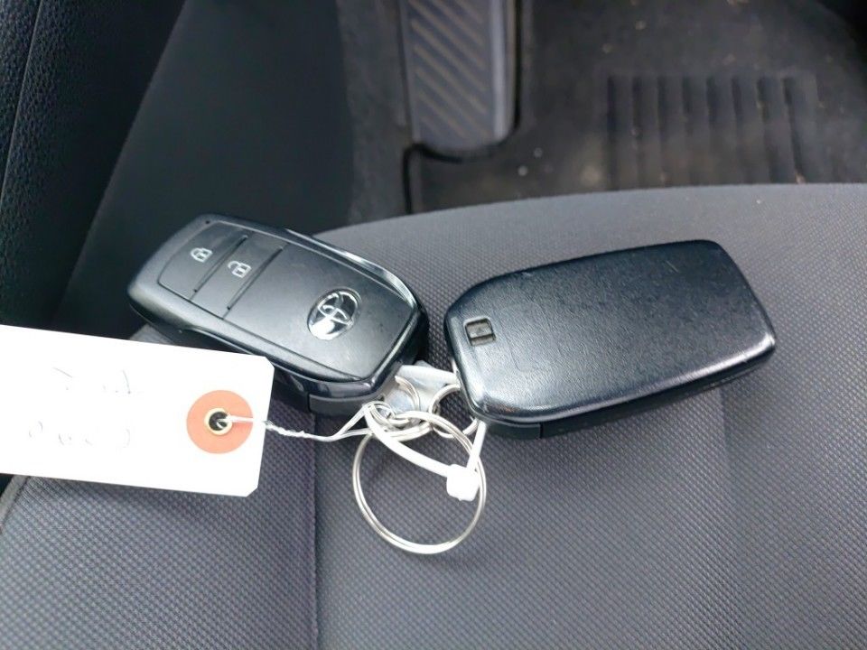 2021 Toyota Yaris auction photo 15
