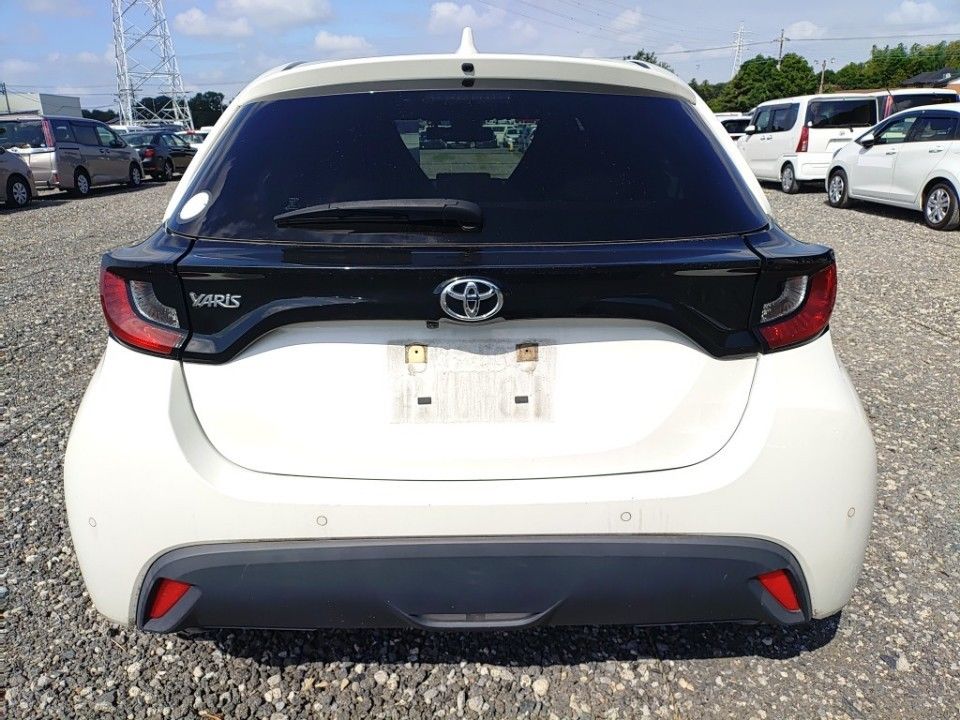 2021 Toyota Yaris auction photo 5